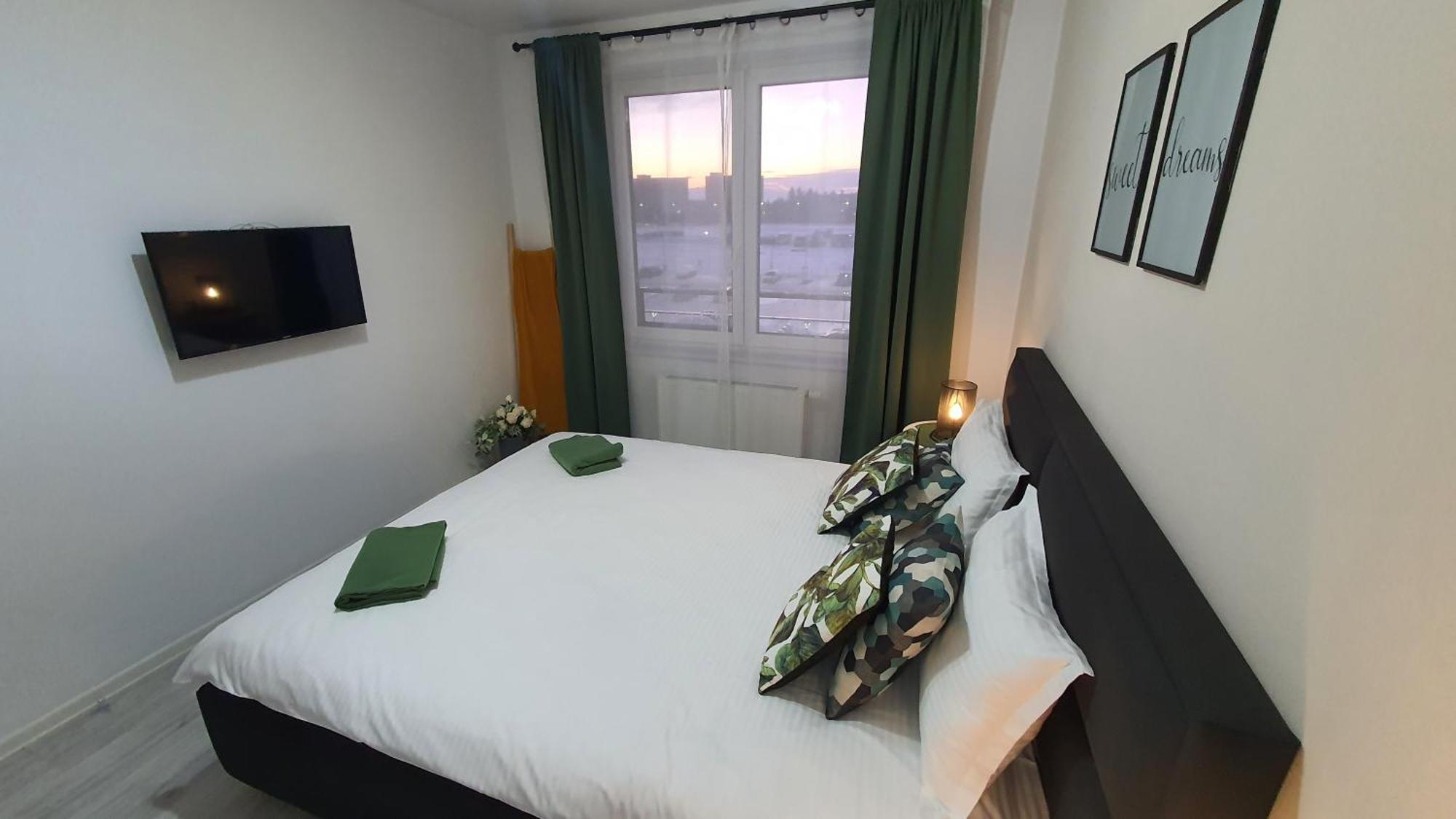 Green Apartment Coresi 브라쇼브 외부 사진